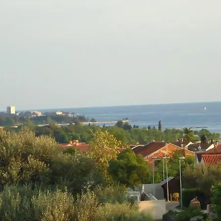 Klimatisierte In Zambratija Mit Grill Und Meerblick Apartment