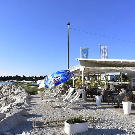 Klimatisierte In Zambratija Mit Grill Und Meerblick Umag